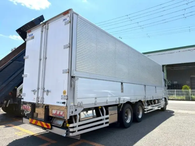 UD クオン 2PG-CD5CA(6x2)の写真3