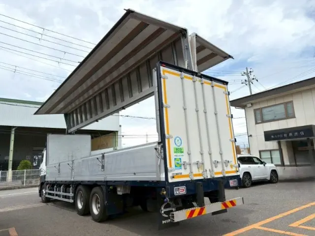 日野 プロフィア 2DG-FR1AHG(6x2)の写真8
