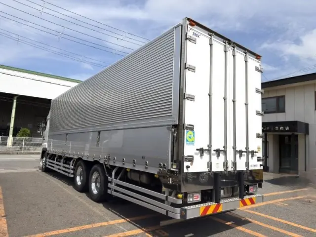 日野 プロフィア 2DG-FR1EHG(6x2)の写真4