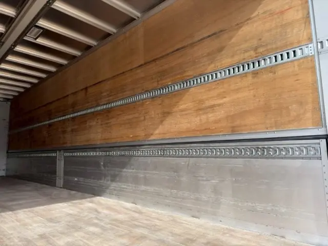 ＵＤ クオン 2PG-CG5CA(8x4)の写真17