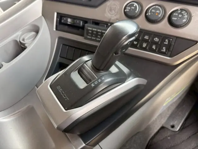 ＵＤ クオン 2PG-CG5CA(8x4)の写真31