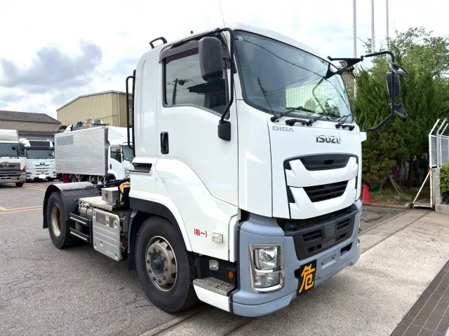 いすゞ ギガ 2PG-EXD52CDの写真2