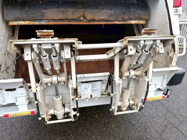 いすゞ フォワード 2RG-FRR90S2の写真19