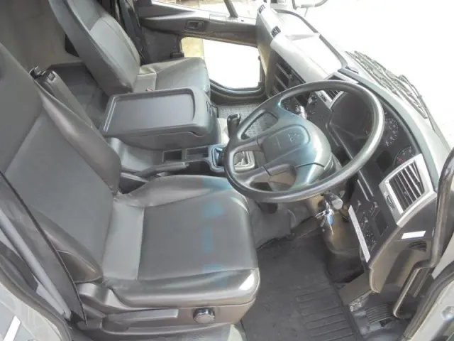 三菱 ファイター 2KG-FK61F(2WD)の写真14