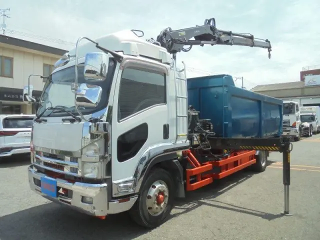 いすゞ フォワード QKG-FTR34S2(2WD)の写真1