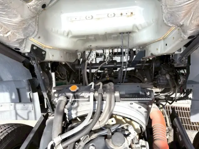 UD コンドル 2RG-BTR90V2の写真23