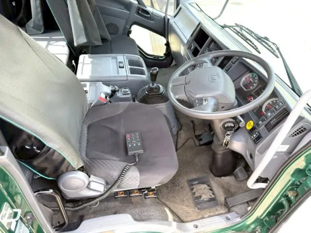 UD コンドル 2RG-BTR90V2の写真24