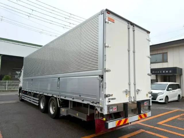 日野 プロフィア 2DG-FR1AHG(6x2)の写真4