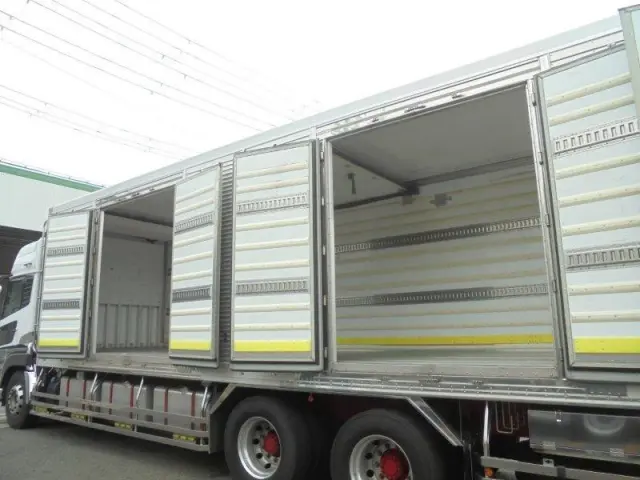 UD クオン 2PG-CD5CA(6x2)の写真11