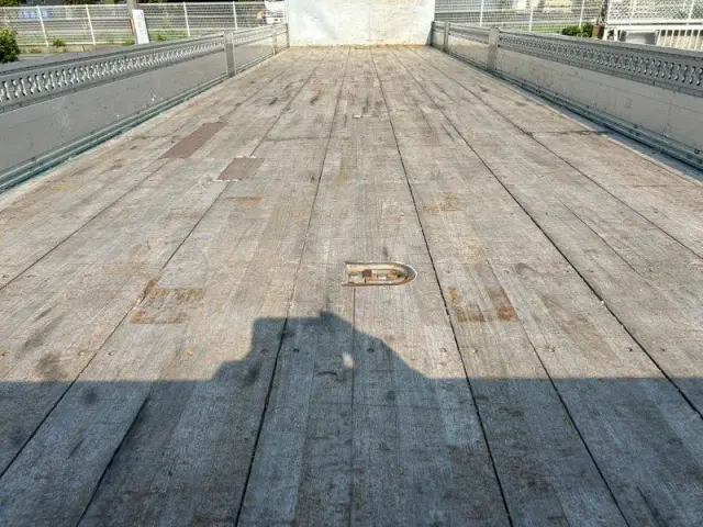 いすゞ ギガ 2PG-CYJ77C(8x4)の写真5