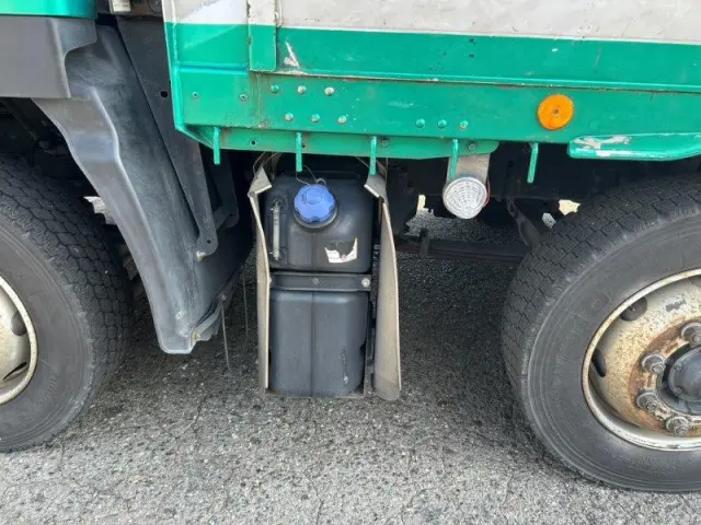 いすゞ ギガ 2PG-CYJ77C(8x4)の写真13