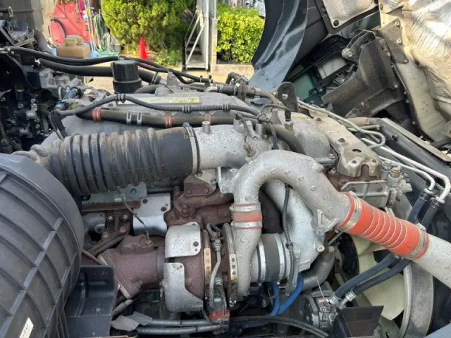 いすゞ ギガ 2PG-CYJ77C(8x4)の写真20