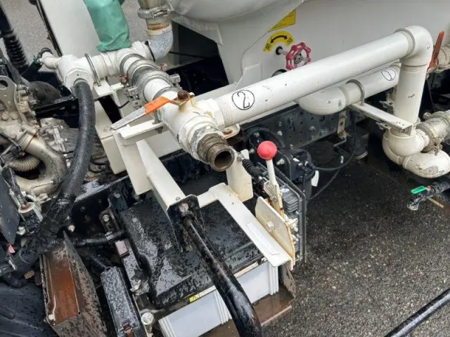 三菱 キャンター 2PG-FEB90(2WD)の写真12