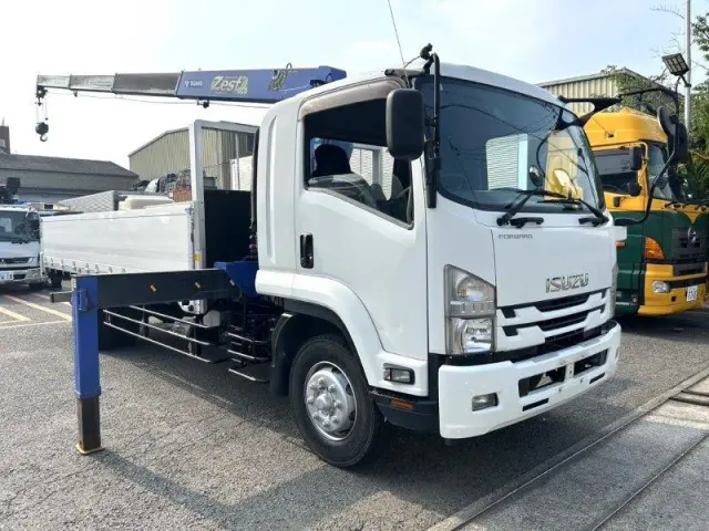 いすゞ フォワード LPG-FTR90S2(2WD)の写真2