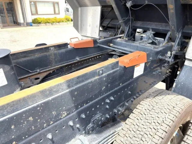 日野 プロフィア 2DG-FS1AGA(6x4)の写真16