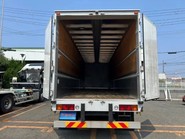 日野 プロフィア QPG-FR1EXEG(6x2)の写真9