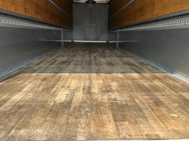 日野 プロフィア QPG-FR1EXEG(6x2)の写真10