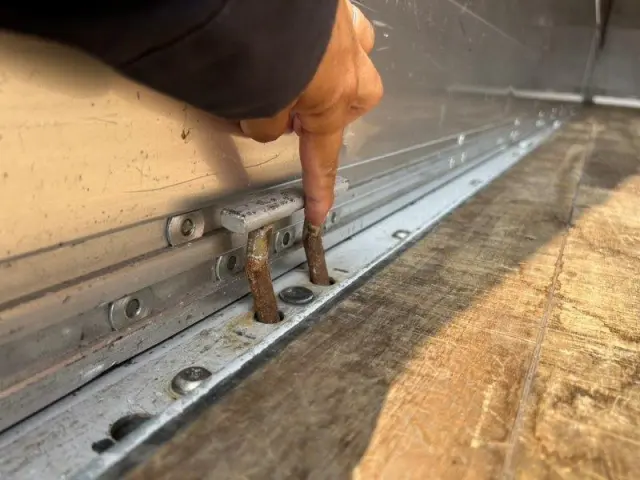 日野 プロフィア QPG-FR1EXEG(6x2)の写真14