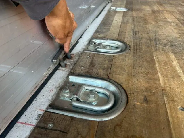 日野 プロフィア 2DG-FR1EHG(6x2)の写真14