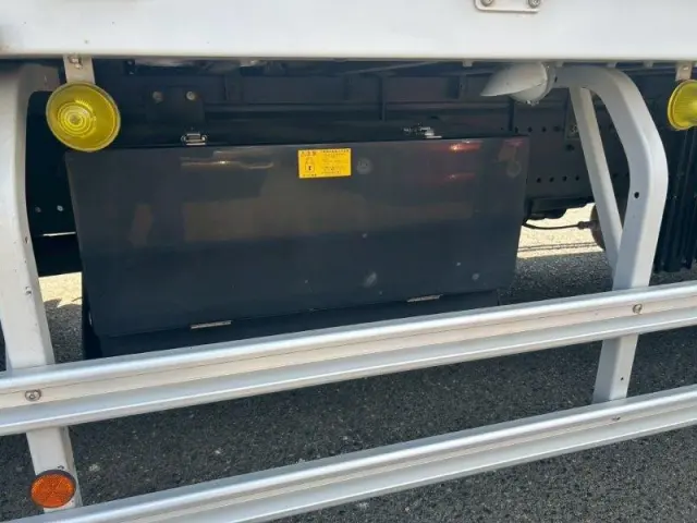 日野 プロフィア 2DG-FR1EHG(6x2)の写真18