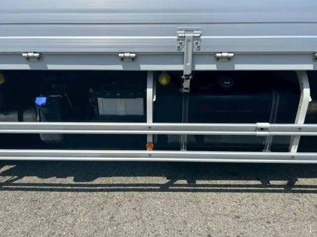 日野 プロフィア 2DG-FR1EHG(6x2)の写真21