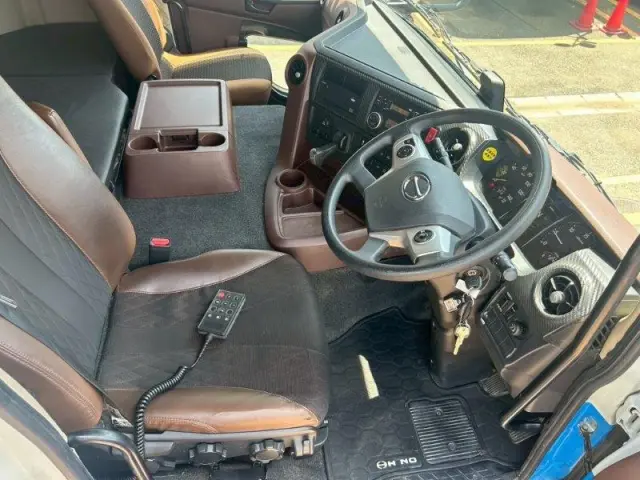 日野 プロフィア 2DG-FR1EHG(6x2)の写真30