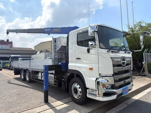 日野 プロフィア 2DG-FS1AHC(6x4)の写真6