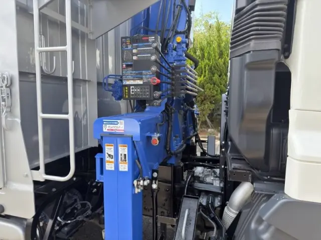 日野 プロフィア 2DG-FS1AHC(6x4)の写真12