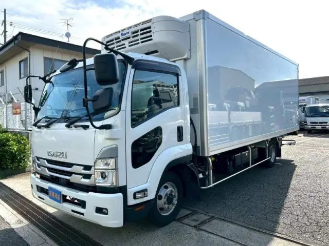 いすゞ フォワード 2PG-FRR90T2(2WD)の写真1