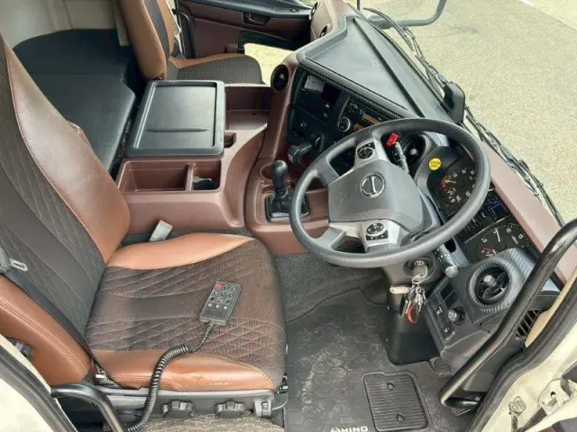 日野 プロフィア 2DG-FR1AHGの写真21