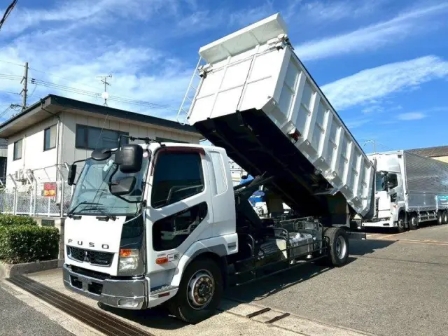 三菱 ファイター QKG-FK62FZ(2WD)の写真1