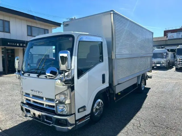 いすゞ エルフ SKG-NMR85AN(2WD)の写真1