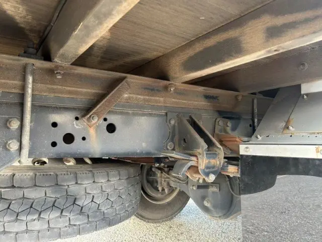 いすゞ フォワード 2RG-FRR90S2(2WD)の写真12