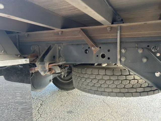 いすゞ フォワード 2RG-FRR90S2(2WD)の写真13