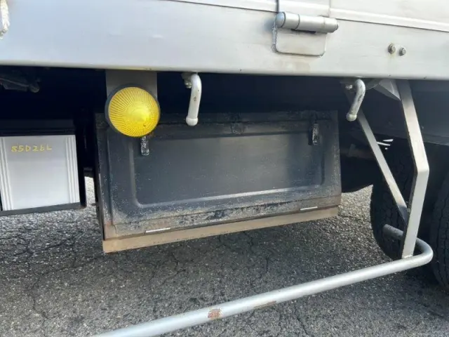 いすゞ フォワード 2RG-FRR90S2(2WD)の写真15