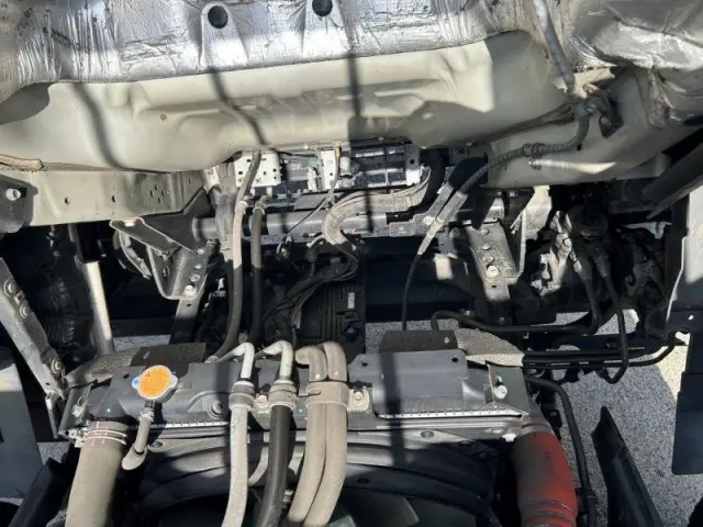 いすゞ フォワード 2RG-FRR90S2(2WD)の写真21