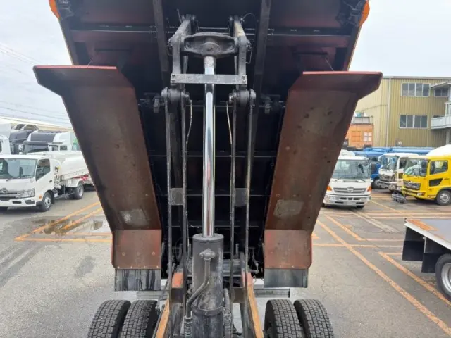 日野 プロフィア 2DG-FS1AGA(6x4)の写真11