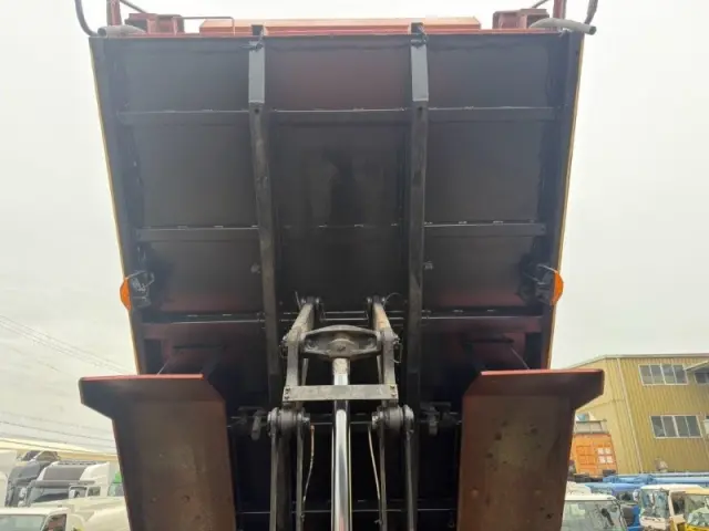 日野 プロフィア 2DG-FS1AGA(6x4)の写真12