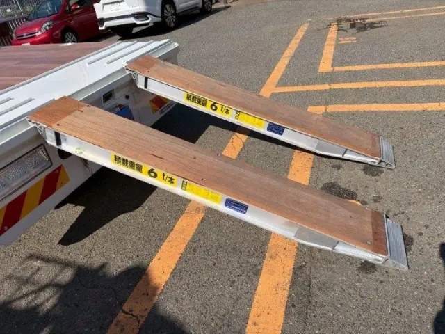 日野 レンジャー 2DG-GK2ABA(6x4)の写真18