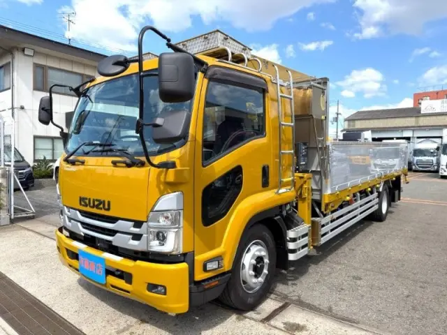 いすゞ フォワード 2RG-FTR90U2の写真1