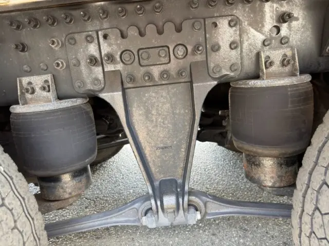 UD クオン 2PG-CG5CA(8x4)の写真15