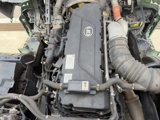 UD クオン 2PG-CD5CA(6x2)の写真33