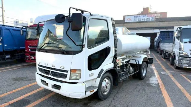 三菱 ファイター PDG-FK71Dの写真1