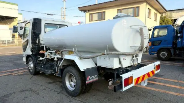 三菱 ファイター PDG-FK71Dの写真4