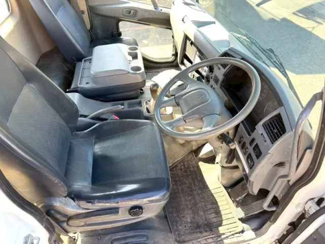 三菱 ファイター PDG-FK71Dの写真27