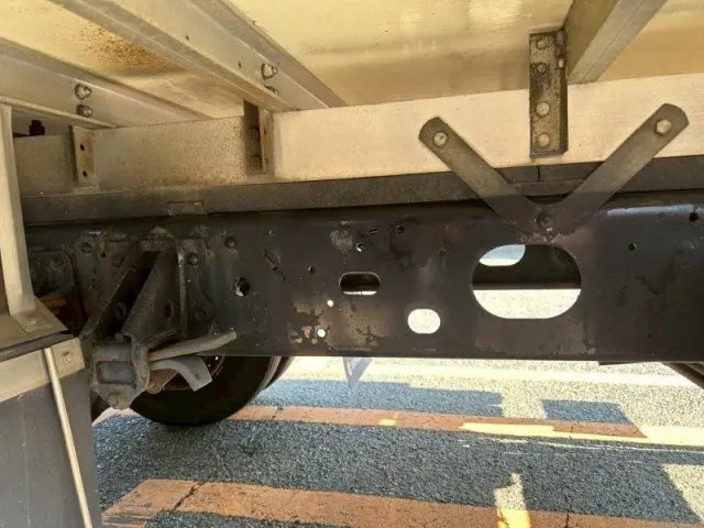 いすゞ フォワード 2PG-FRR90S1(2WD)の写真13