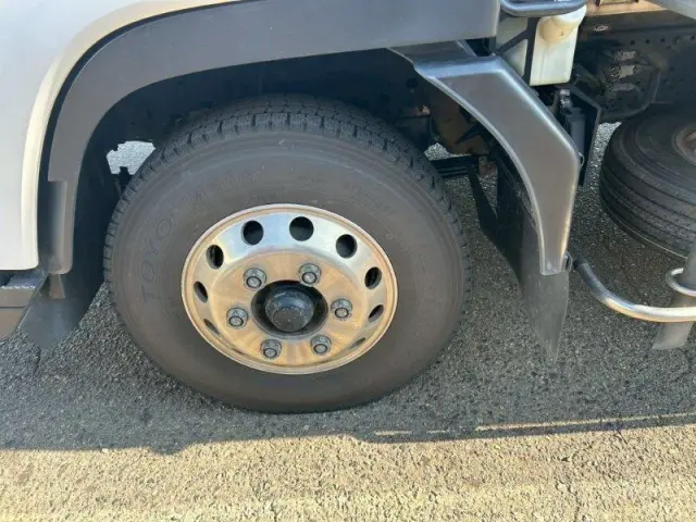 いすゞ フォワード 2PG-FRR90S1(2WD)の写真16