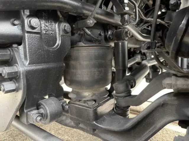 いすゞ ギガ QKG-CYJ77BA(8x4)の写真8