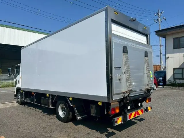 いすゞ フォワード 2PG-FRR90S1(2WD)の写真4