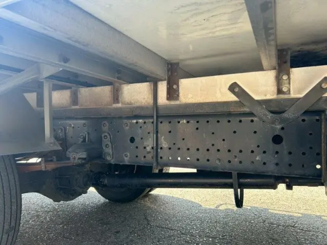 いすゞ フォワード 2PG-FRR90S1(2WD)の写真15